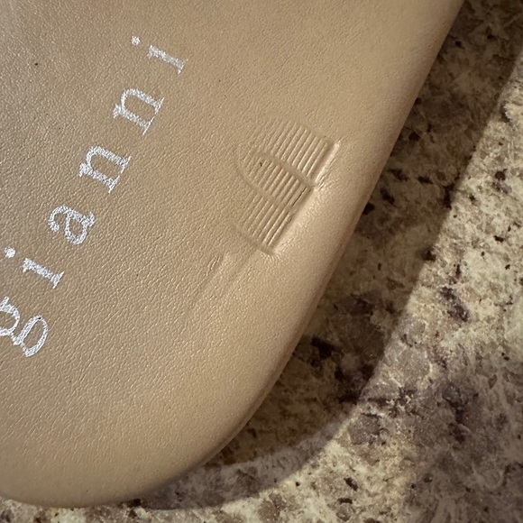 Gianni Bini tan sparkle sandals size 6.5 M new - Picture 4 of 5